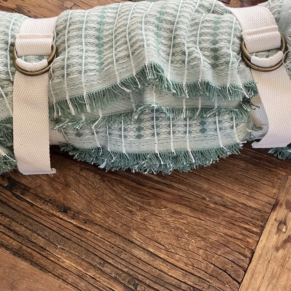 Hearth & Hand Green and White Oversized Blanket